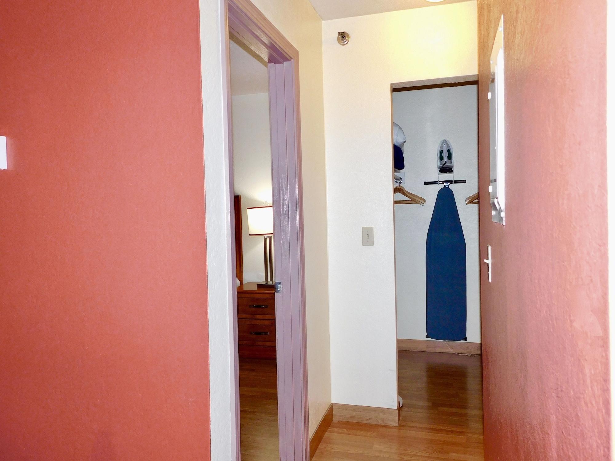 Americas Best Value Inn & Suites Anchorage Airport Екстер'єр фото