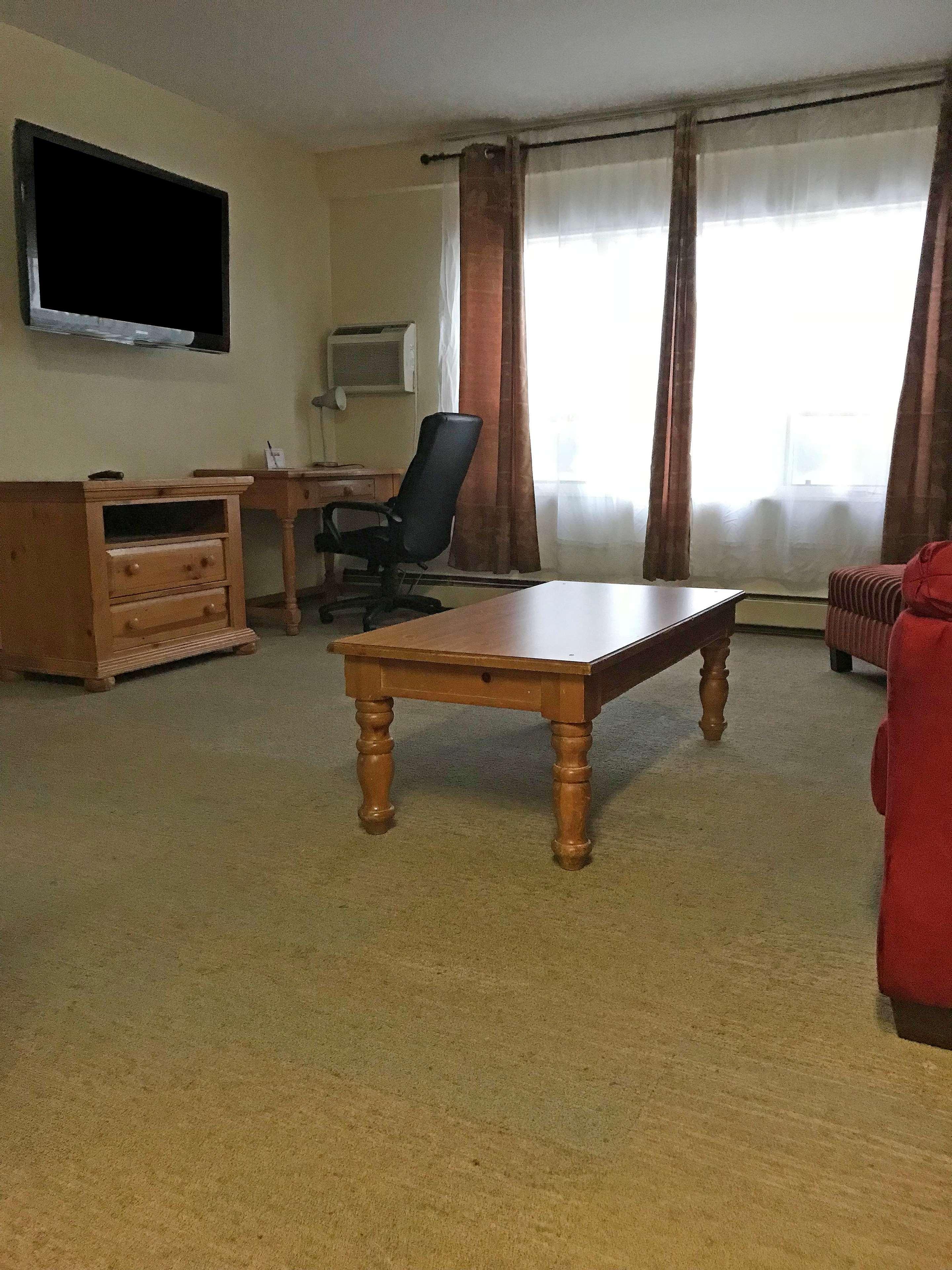 Americas Best Value Inn & Suites Anchorage Airport Екстер'єр фото
