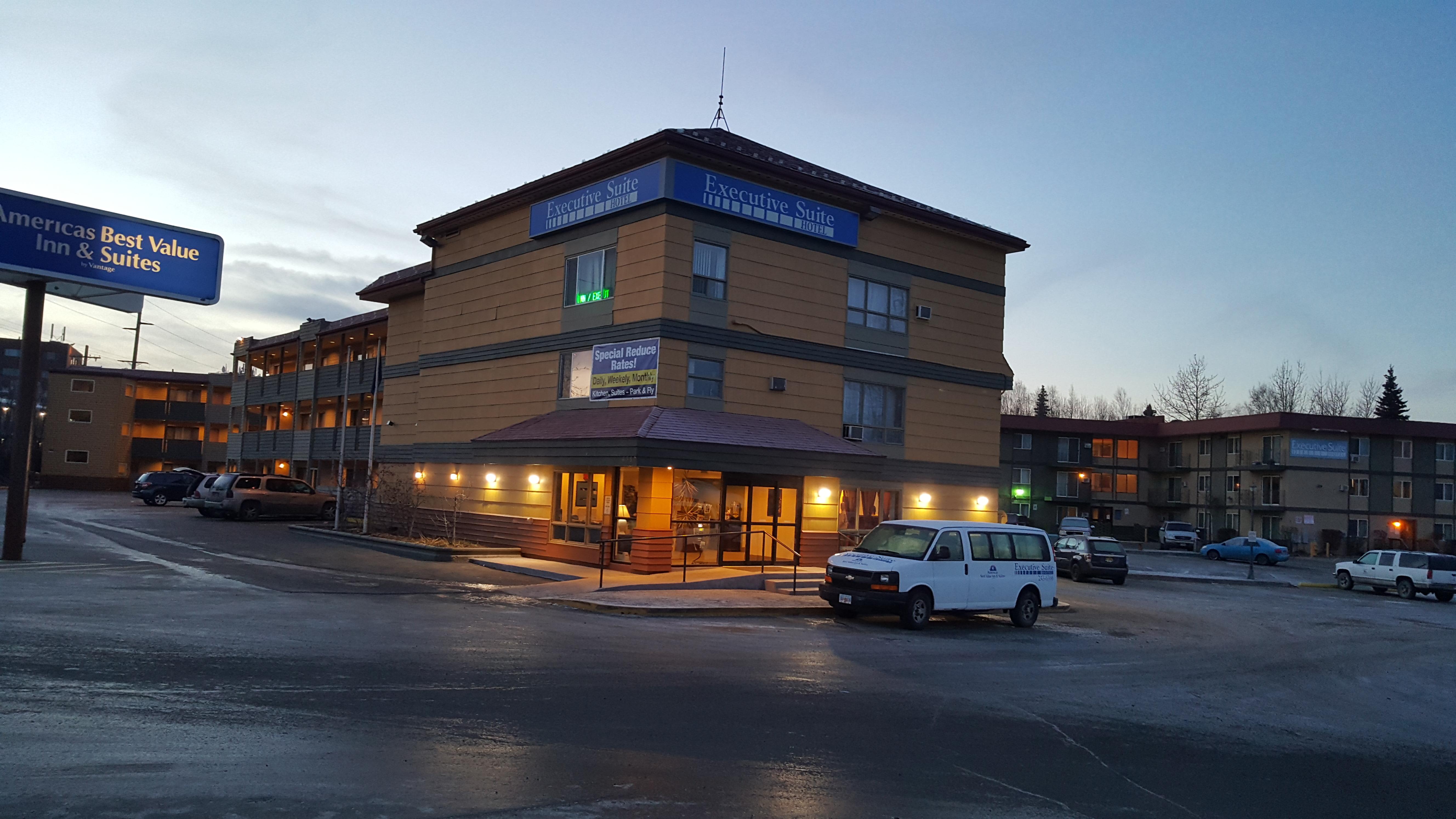 Americas Best Value Inn & Suites Anchorage Airport Екстер'єр фото