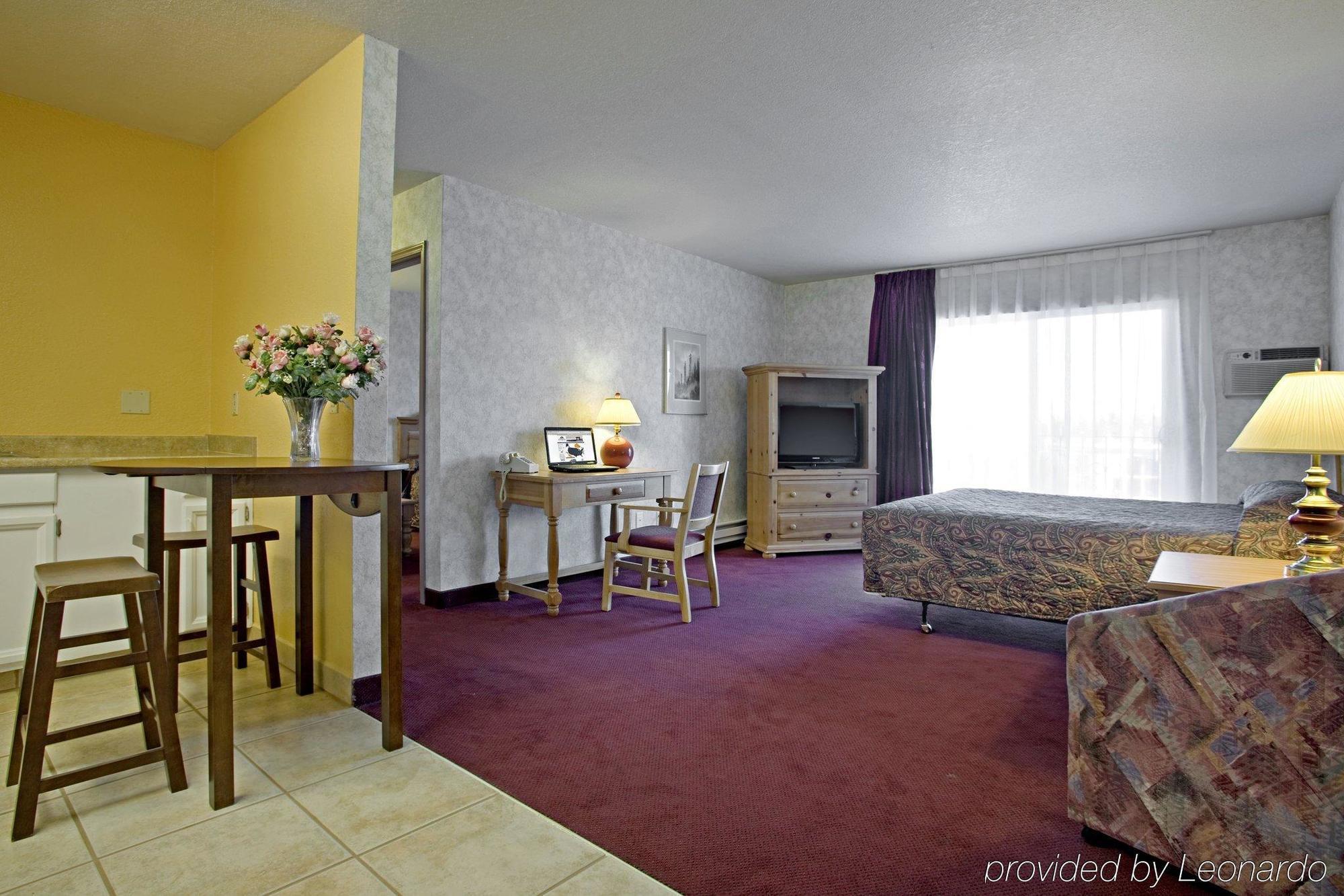 Americas Best Value Inn & Suites Anchorage Airport Номер фото